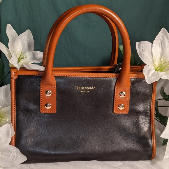 kate spade Handbags - Kate Spade Tote Purse EUC
